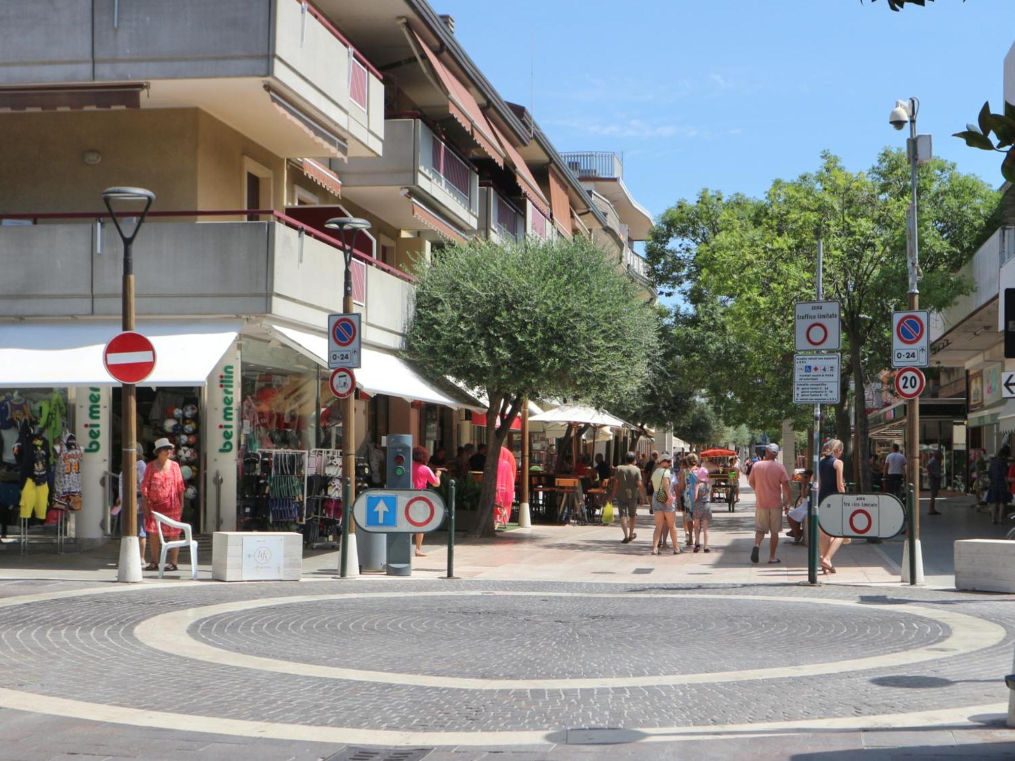 Salisburgo Apartment Lignano Sabbiadoro Bagian luar foto