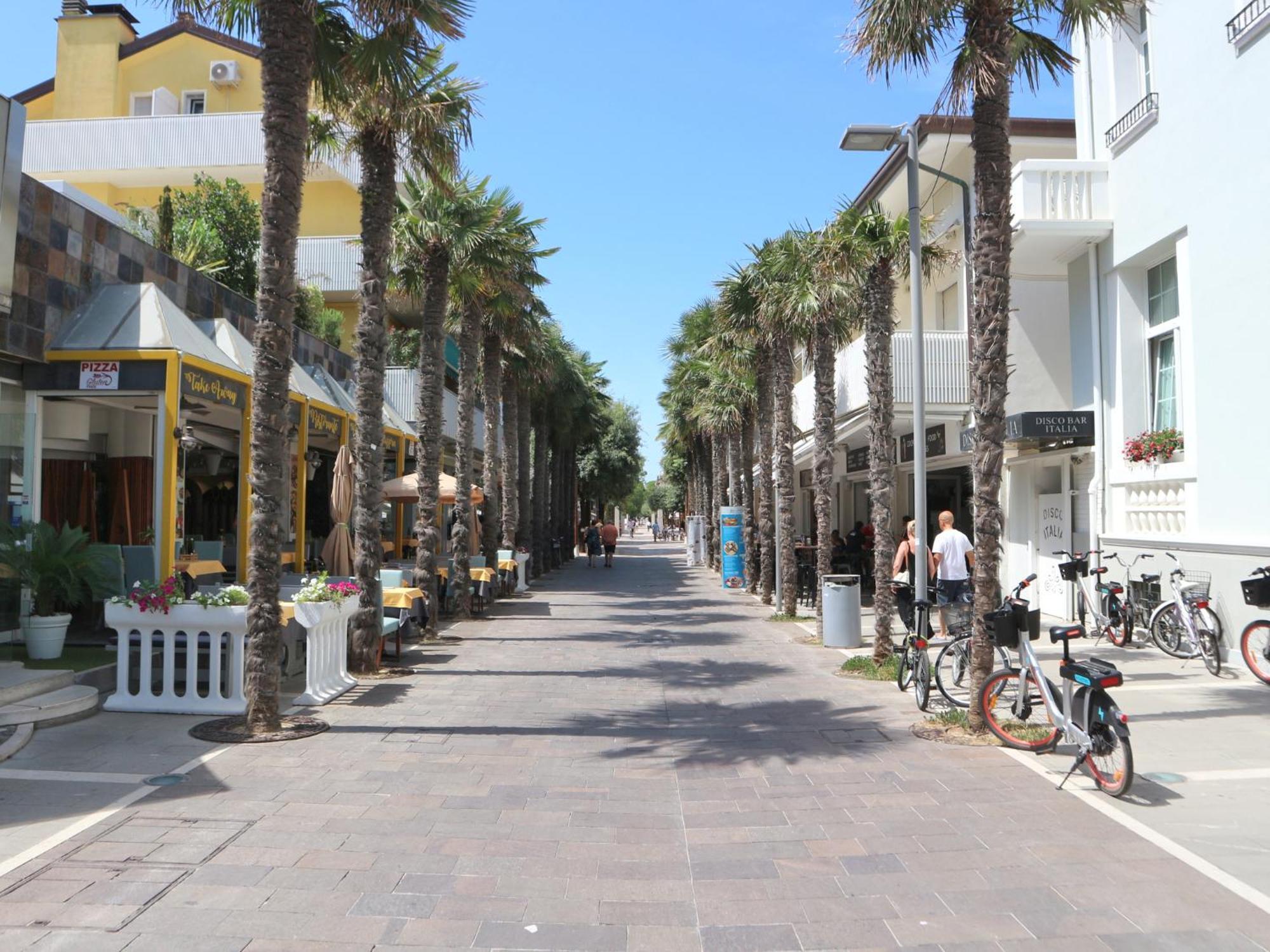 Salisburgo Apartment Lignano Sabbiadoro Bagian luar foto