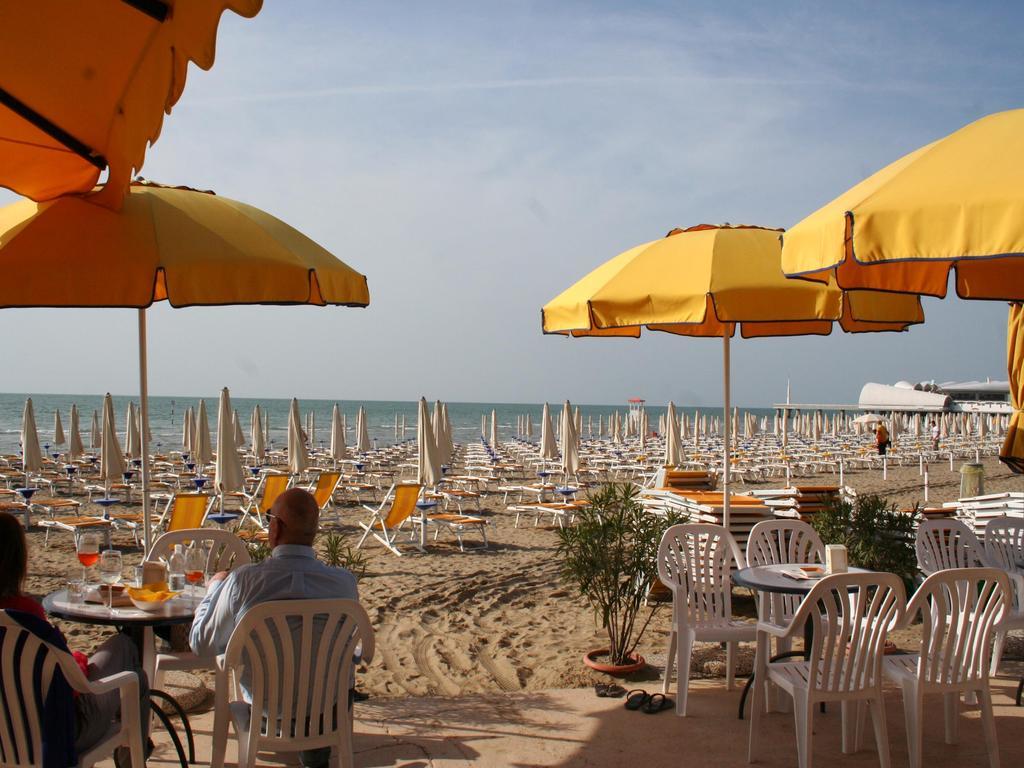Salisburgo Apartment Lignano Sabbiadoro Bagian luar foto