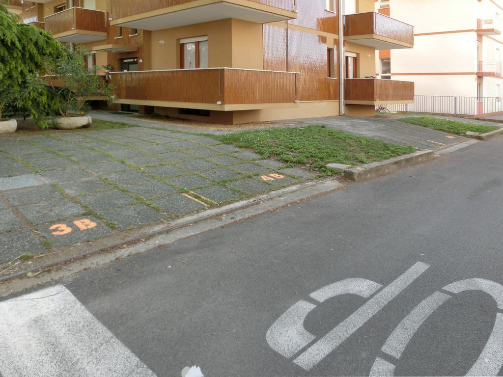 Salisburgo Apartment Lignano Sabbiadoro Bagian luar foto
